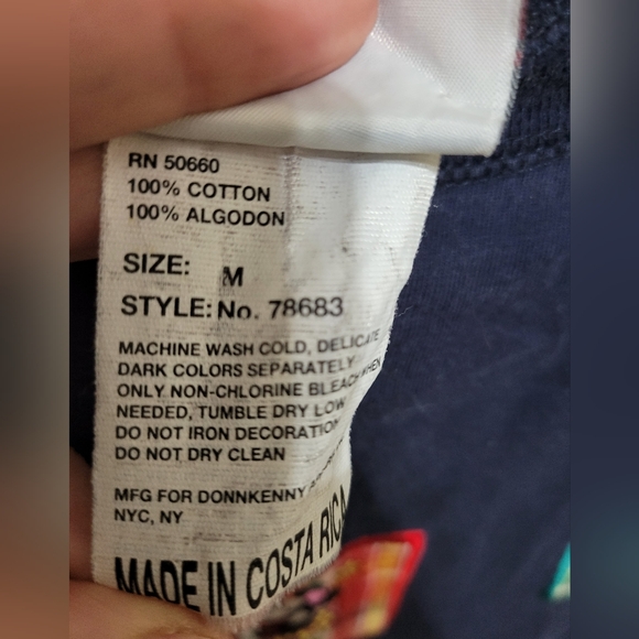 Vintage Mickey & Co navy blue tshirt in a youth medium - Picture 4 of 4